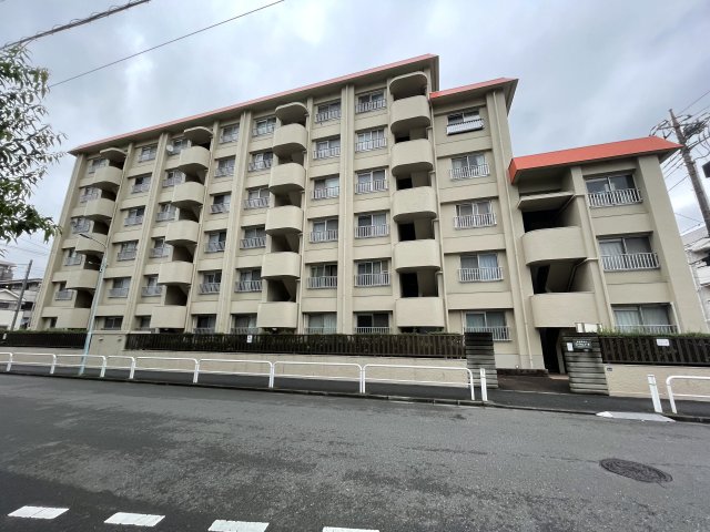 高島平第二ローヤルコーポ 5階外観