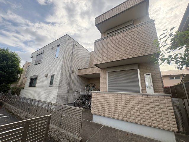 ボヌール千川一号館 1階外観