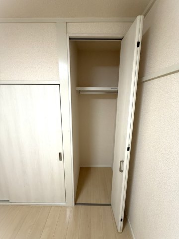 ホワイトパレス 102収納