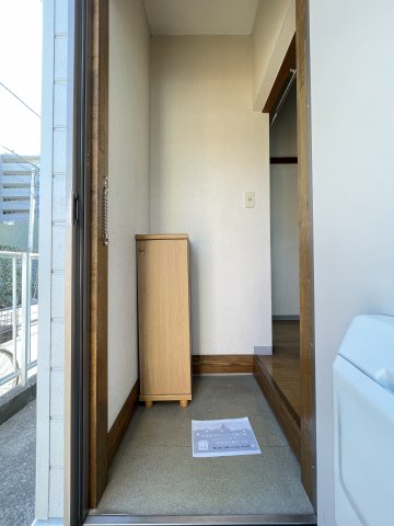 フォーラムイレブン 1階玄関