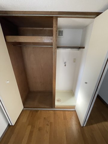 フォーラムイレブン 1階収納