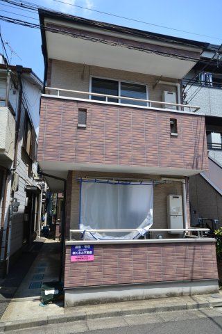 スーヴェニール 102エントランス