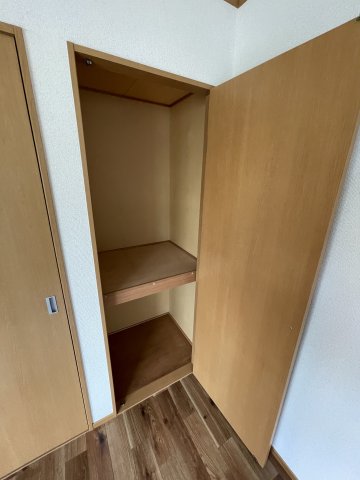 SKヒルズⅠ 2階収納
