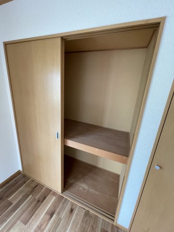 SKヒルズⅠ 2階収納