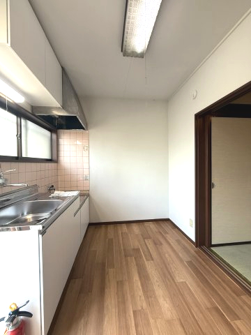 ハイランド・フラット 2階居間・リビング