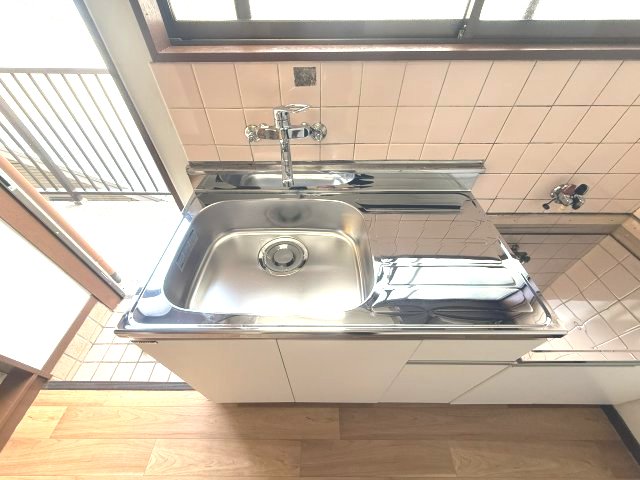 ハイランド・フラット 2階キッチン