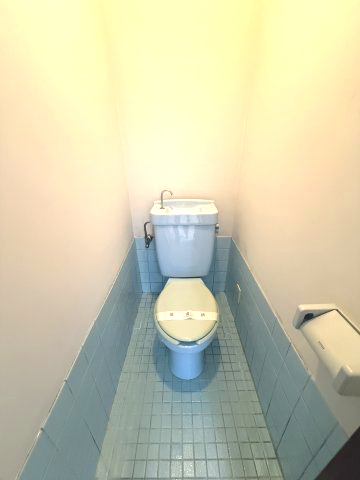 ハイランド・フラット 2階トイレ