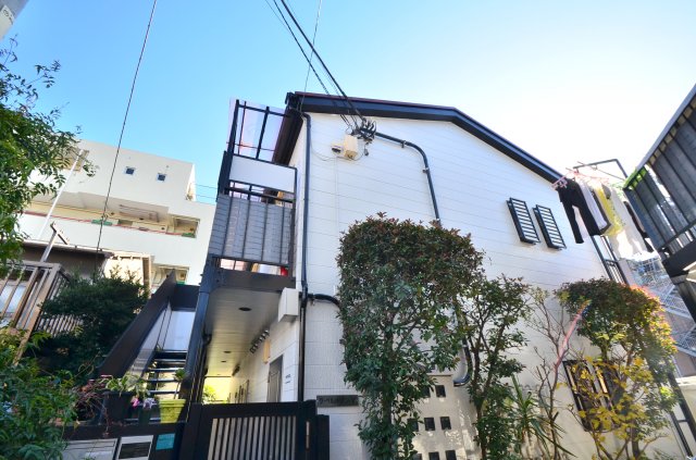 ラ・ベルメゾン・Ｙ 2階外観