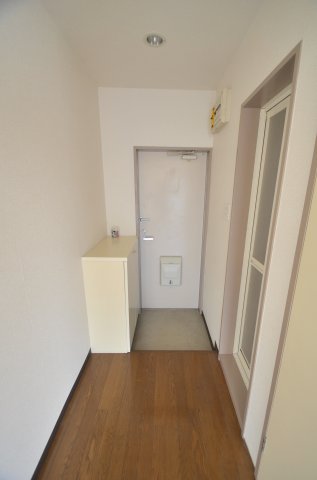 ラ・ベルメゾン・Ｙ 2階玄関