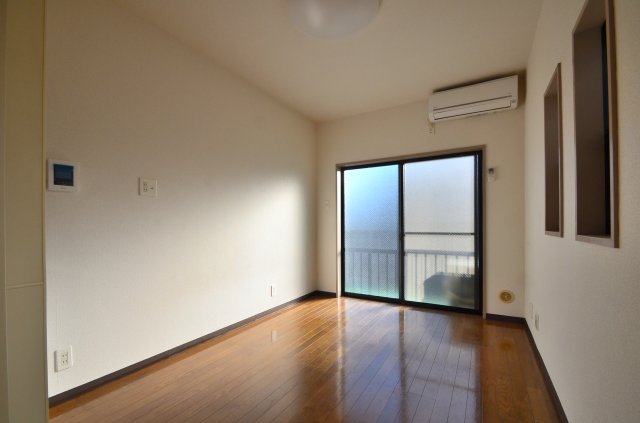 ラ・ベルメゾン・Ｙ 2階居間・リビング