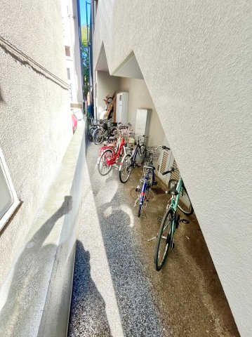 クレストカーサIDA 4階その他