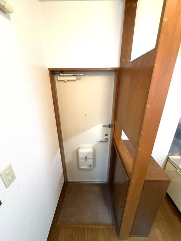 ハナステーツ 2階玄関