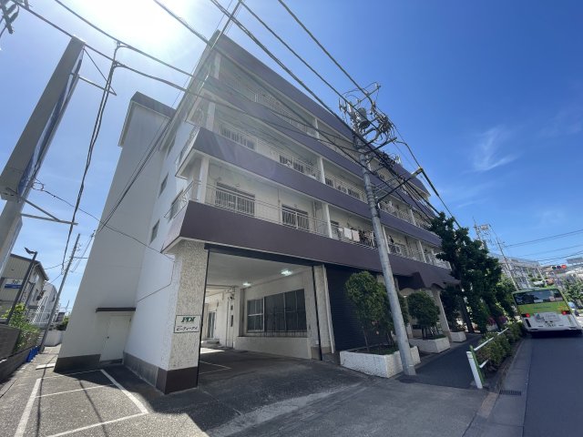 メゾンカイザカ 3階外観