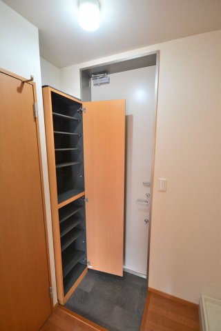 クレアール 1階玄関
