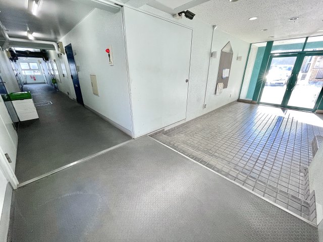 ラポールヤマミツ 205エントランス