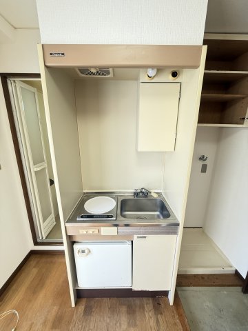 ラ・ヴニール大山 2階キッチン