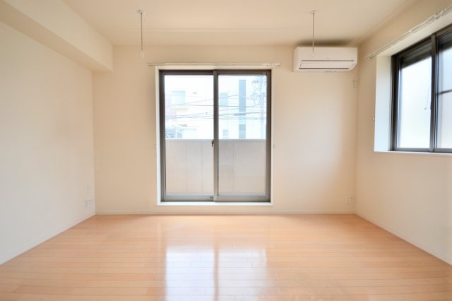 ヤマウロコＷＥＳＴ 2階その他