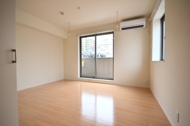 ヤマウロコＷＥＳＴ 2階その他