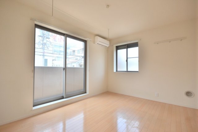 ヤマウロコＷＥＳＴ 2階居間・リビング