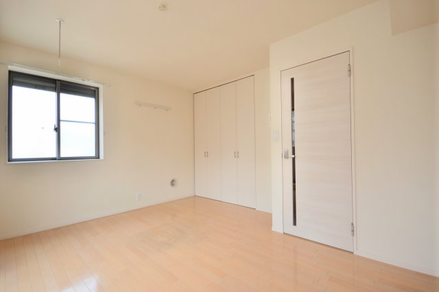 ヤマウロコＷＥＳＴ 2階寝室