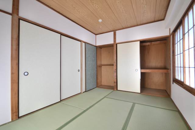 東京都板橋区高島平９丁目 4階収納