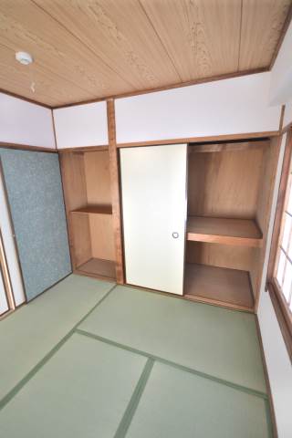 東京都板橋区高島平９丁目 4階収納
