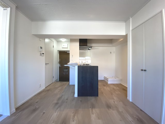 メトロサイド 403