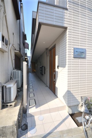 PetitCime 1階エントランス