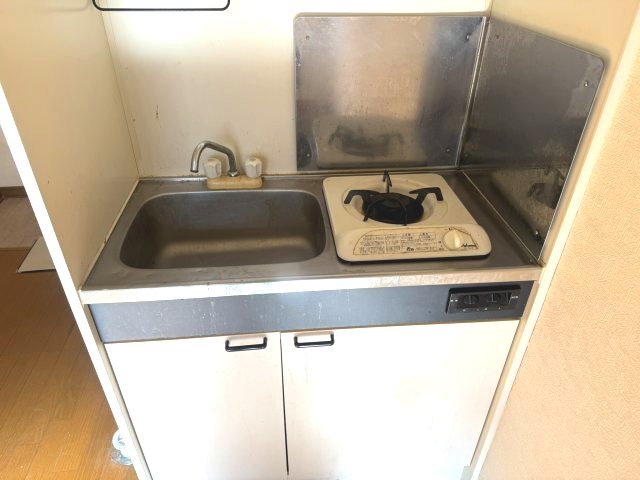 ビーコート高島平 203キッチン