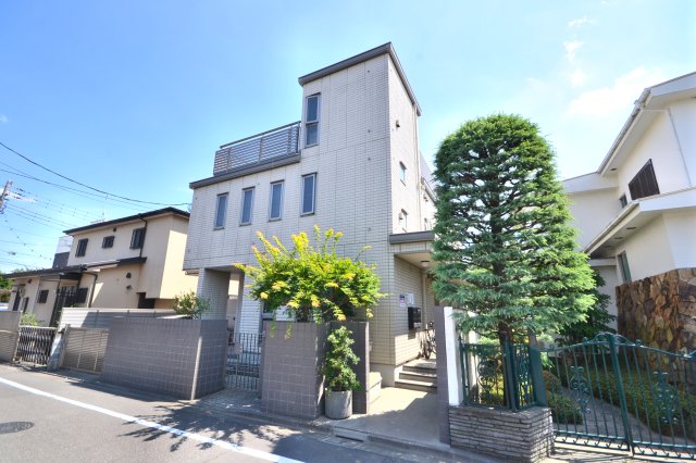 アブラッソ Aエントランス