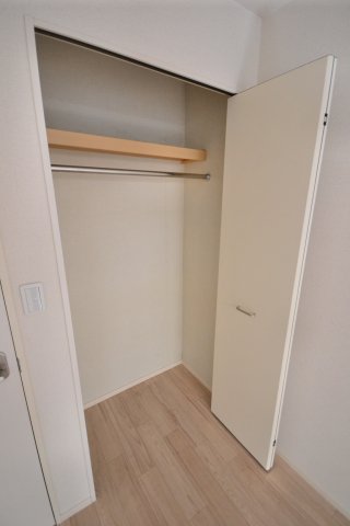 アブラッソ A収納