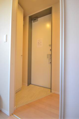サニーヒルズ 2階玄関