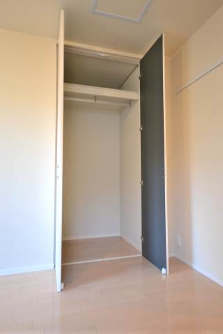 サニーヒルズ 2階収納