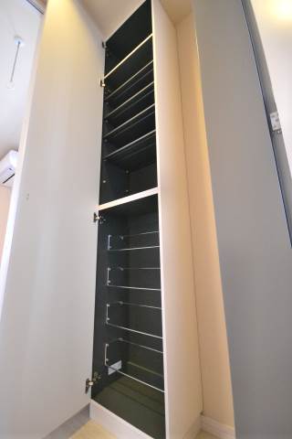 サニーヒルズ 2階収納