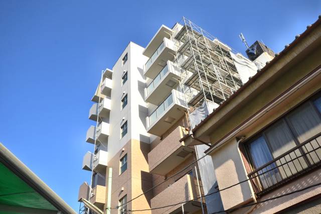 セリーン志村 6階外観