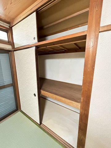 メゾンフラワー 2階収納