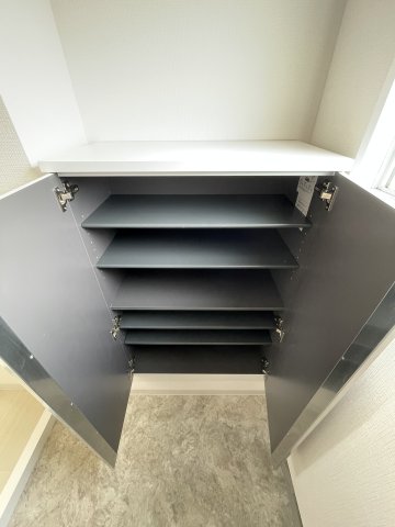 シャングリラ 303収納