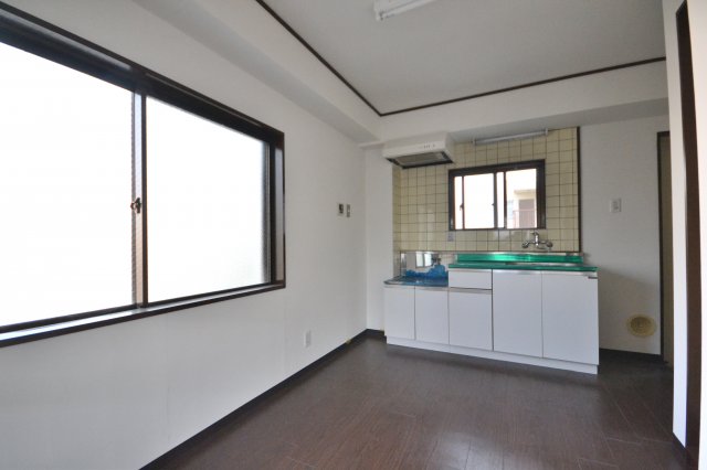 ベルメゾン 205居間・リビング