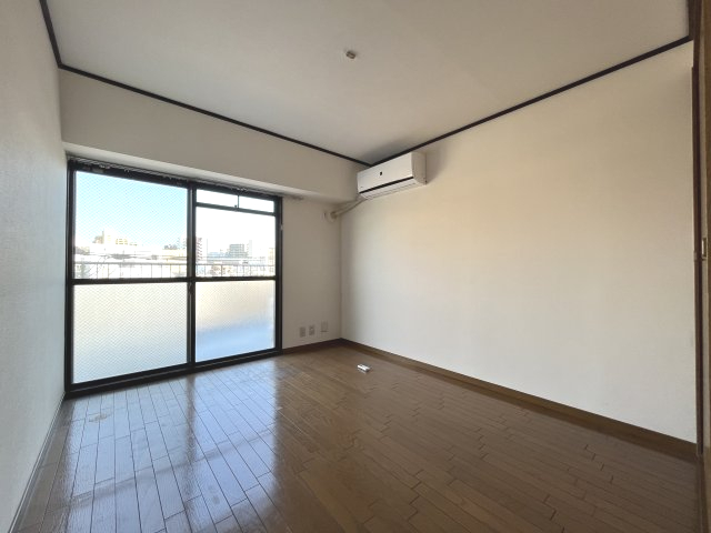 東京都板橋区板橋３丁目 5階寝室