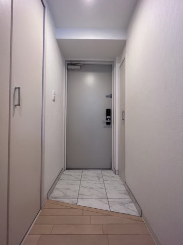 大阪府大阪市北区大淀中５丁目 402玄関