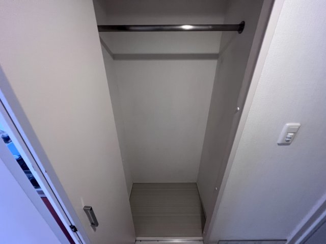 大阪府大阪市北区大淀中５丁目 402玄関