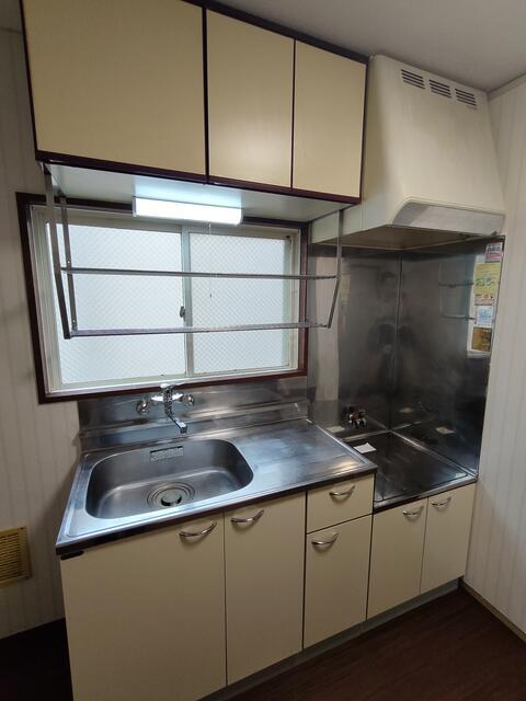ドミール中島 202キッチン