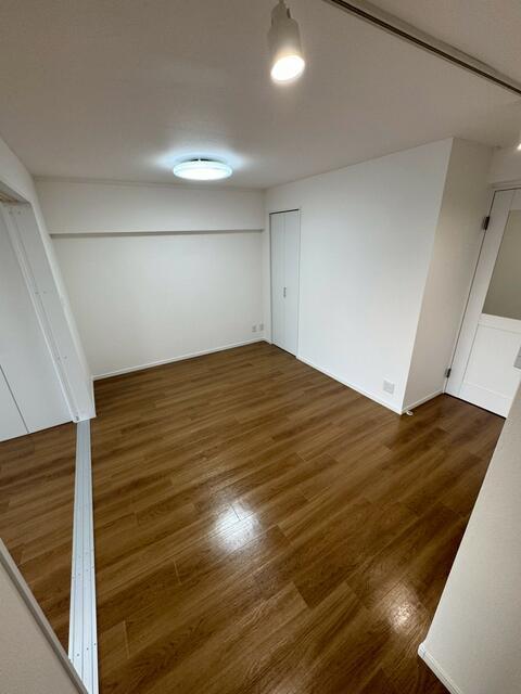 須賀マンション 303居間・リビング