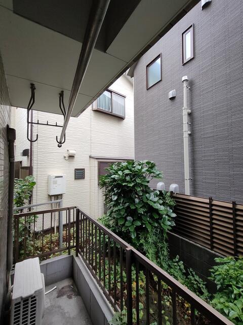 ドミール五番館 102