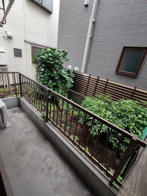 ドミール五番館 102