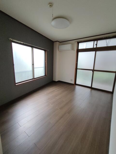 ドミール五番館 102