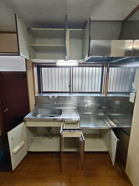 ドミール伊勢町第二 101キッチン