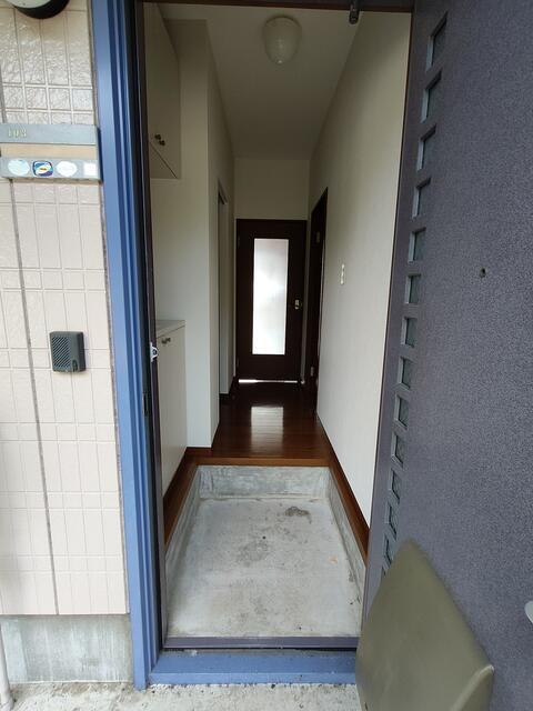 タウンコート久慈 103玄関