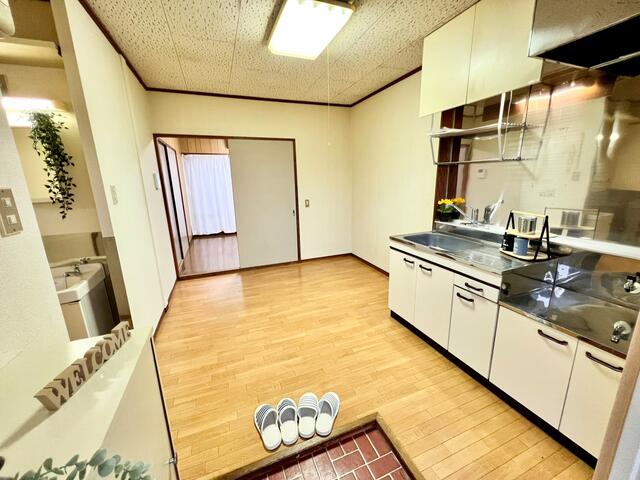 伊藤ハイツ 202玄関