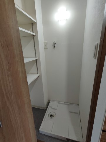 大島三丁目団地１号棟 415玄関